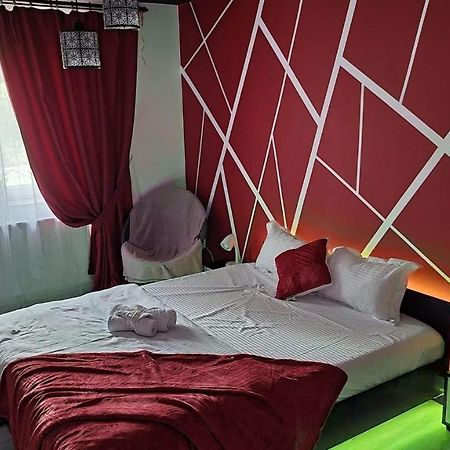 Studio Vale Apartment Hunedoara Luaran gambar