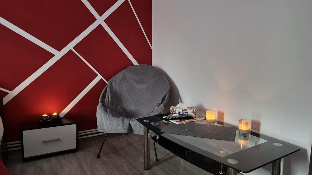 Studio Vale Apartment Hunedoara Luaran gambar