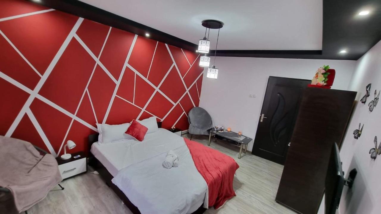 Studio Vale Apartment Hunedoara Luaran gambar