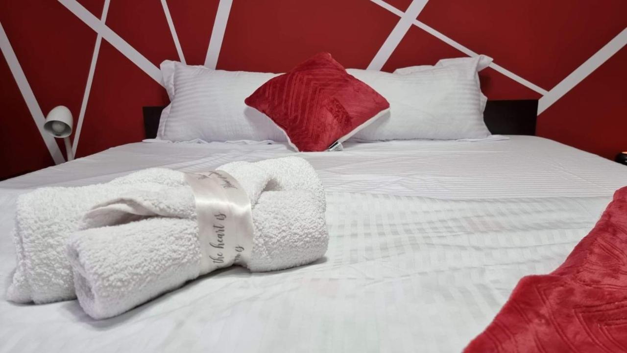 Studio Vale Apartment Hunedoara Luaran gambar